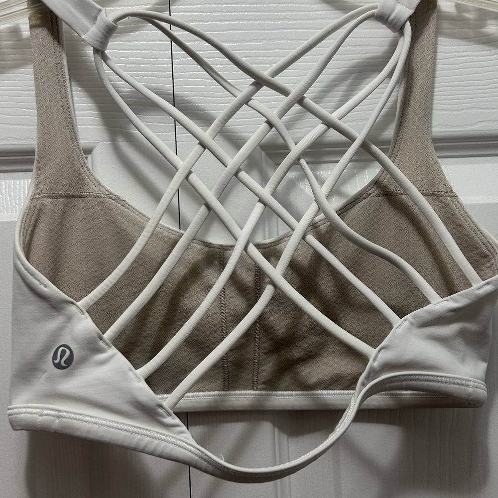 Lululemon White Sports Bra and Leggings Set - Picture 3 of 7